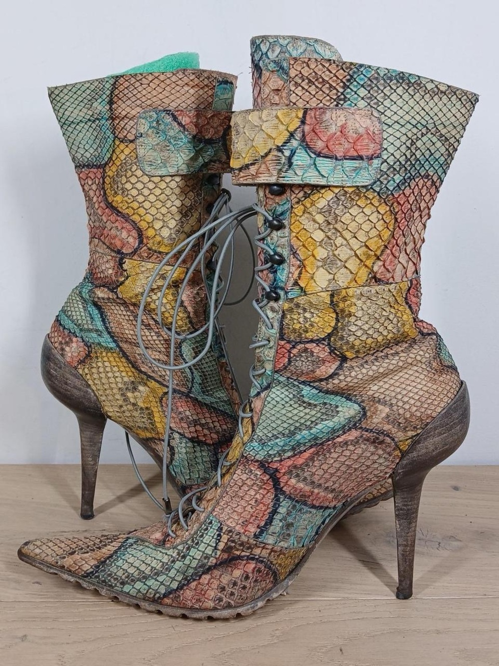 GIANNI BRAVO | Multicolor Snakeskin Leather Lace-Up Pointed-Ankle Boots - Picture 7 of 8